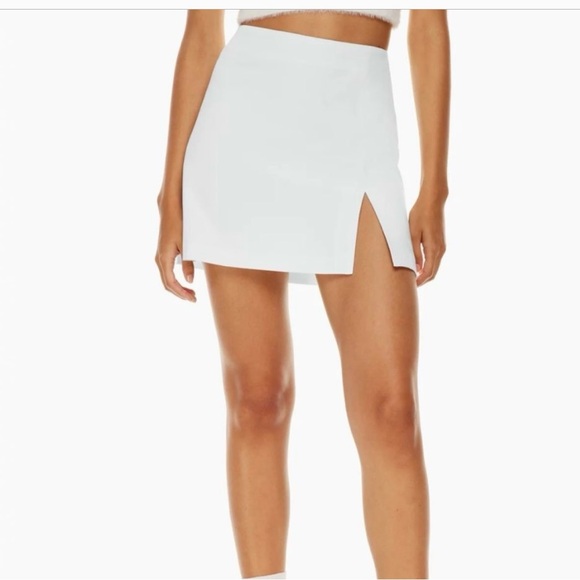 Aritzia Dresses & Skirts - Aritzia- Sunday Best- White Tatiana High Waist Mini Skirt.